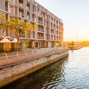 Harbour Bridge Hotel & Suites