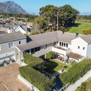 Hermanus Lodge On The Green