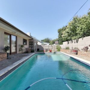 Burger Strand Huis - 4 Bedroom 8 Sleeper Self Catering Guest House