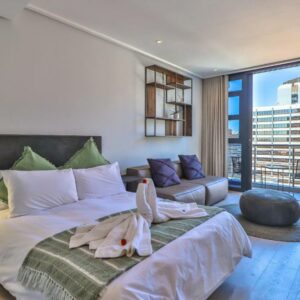 2004 Sixteen On Bree